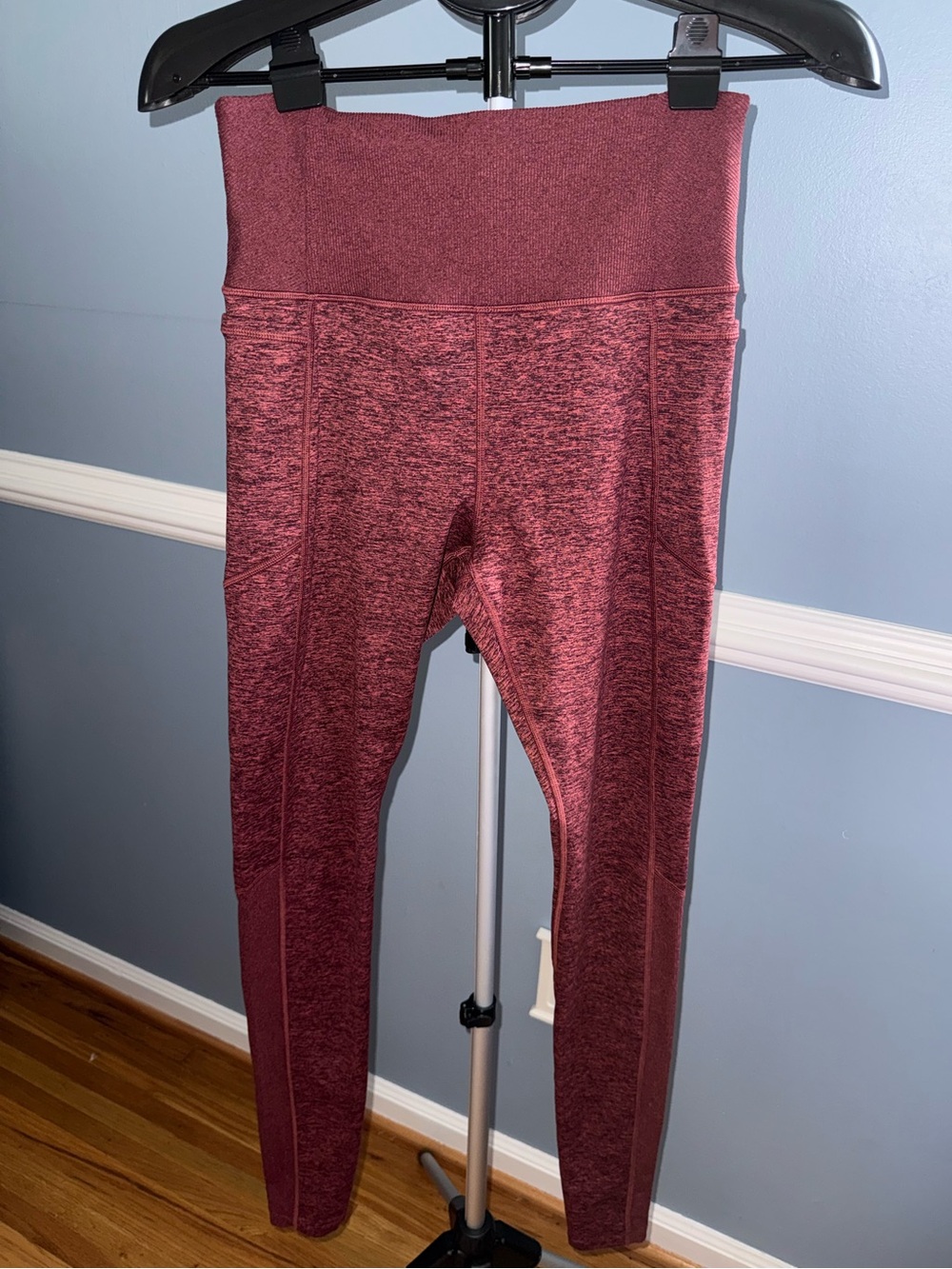 Athleta Exhale Heel Tight Leggings Size M Heathered Burgundy High Rise